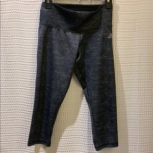 Adidas cropped leggings! Like new! Size S.